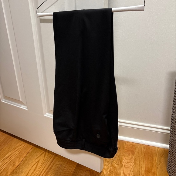 Black pants - Picture 1 of 2